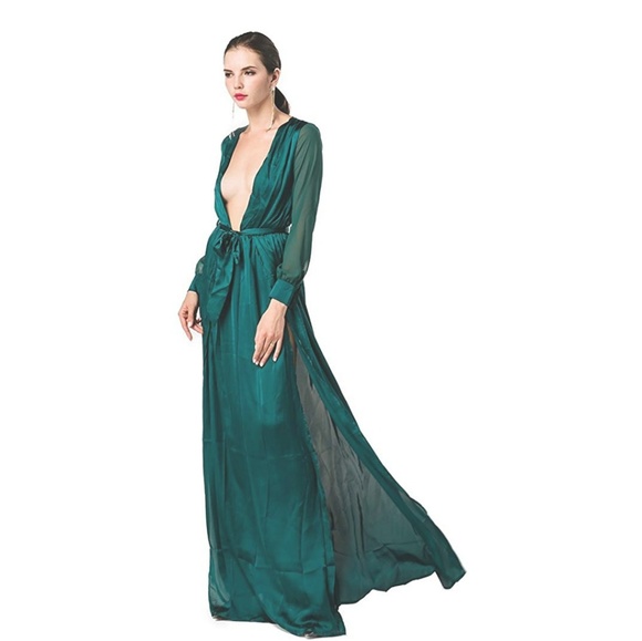 DEVON Dramatic Emerald Maxi Dress - Picture 8 of 8